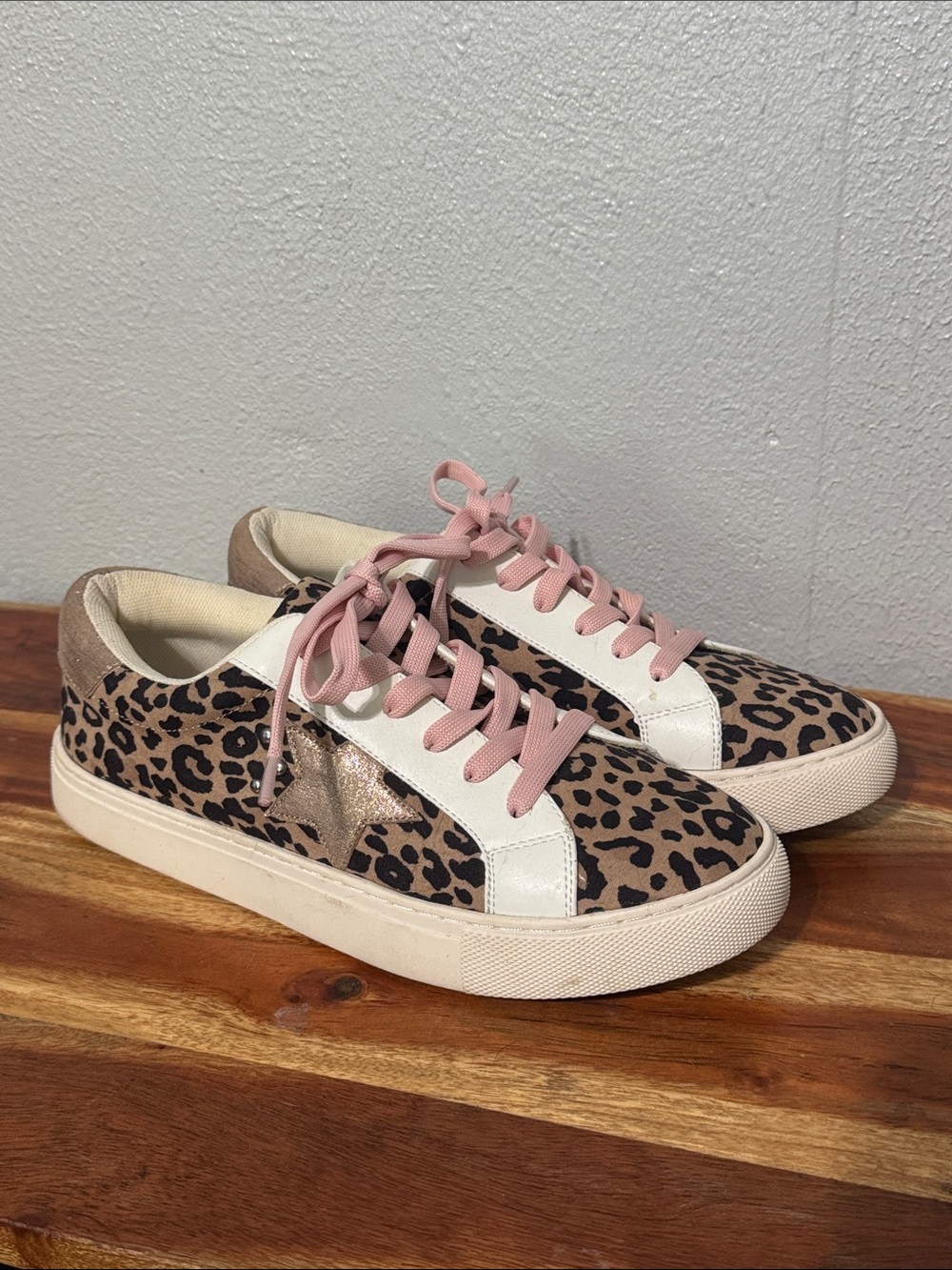 Corkys Supernova Leopard Print Sneakers Rose Gold Metallic Star Lace Up Shoes 8